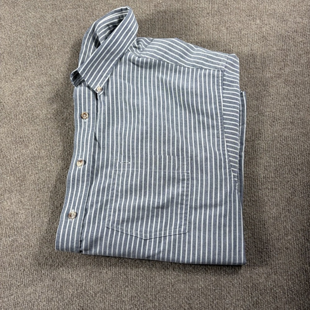 Croft & Barrow Short Sleeve Button Up Stripped Size M Color Gray - Picture 9 of 9